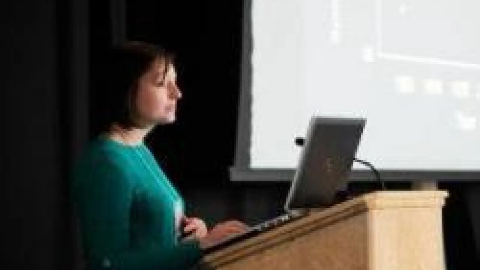 Ruth Briland presents at a conference